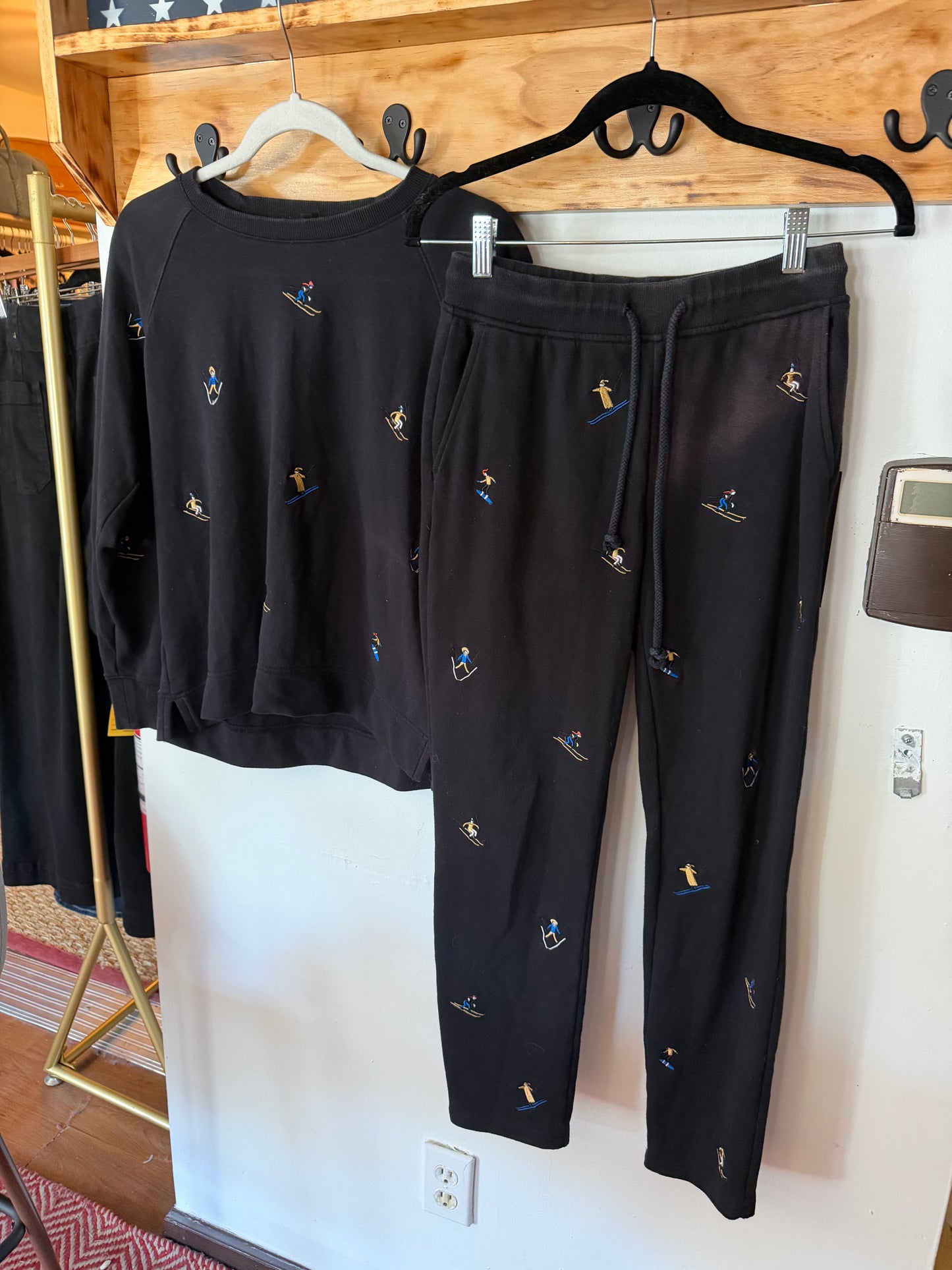 Loft | Embroidered Skiing Lounge Set, XS