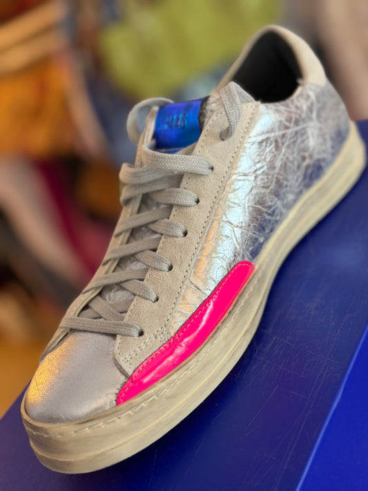 P448 | Shiny Sneakers, 40